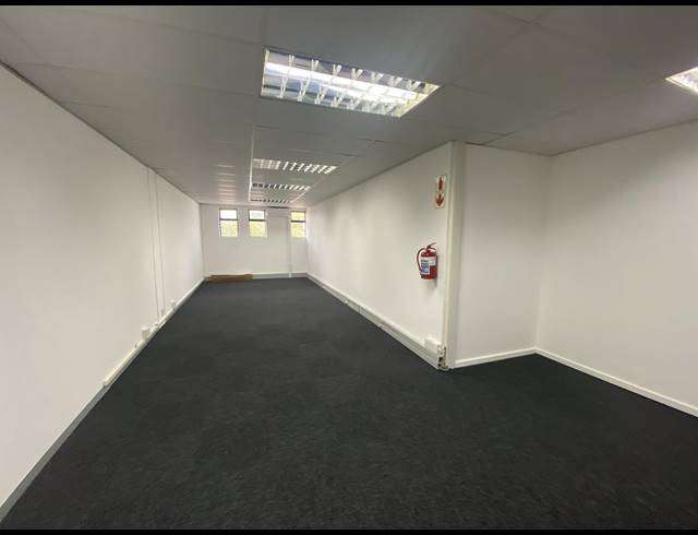 52M² OFFICE TO LET IN STEENBERG